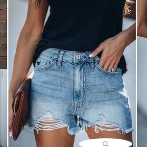 NWT Vici Hazel High Rise Denim Shorts (Kan Kan)